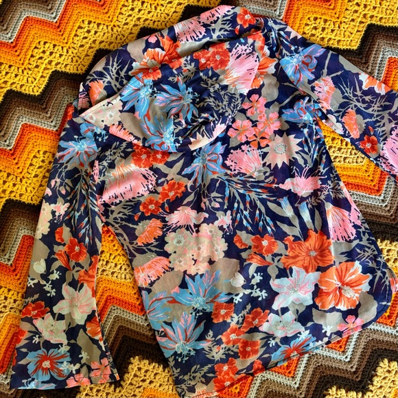 Vintage 60s hooded and flared sleeve button down blouse - Picture 3 of 9